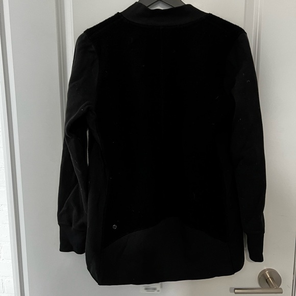 Lululemon Stand Out Sherpa Jacket - BNWT - Picture 8 of 8